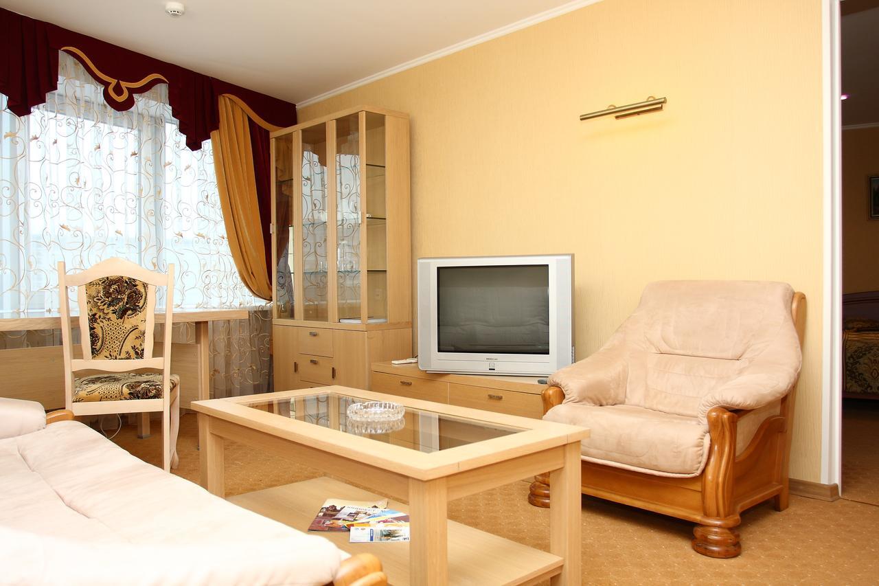 Slavinasport Hotel Zhlobin Esterno foto