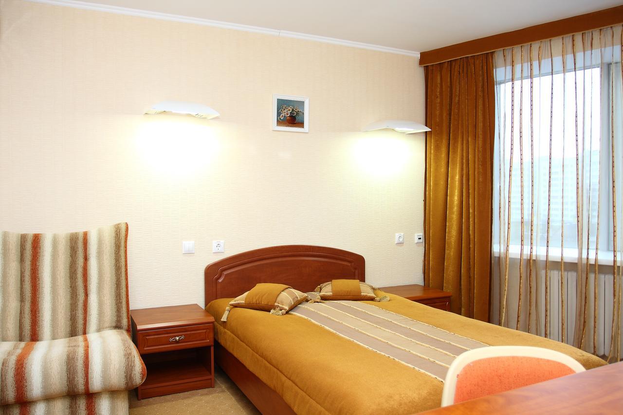 Slavinasport Hotel Zhlobin Esterno foto